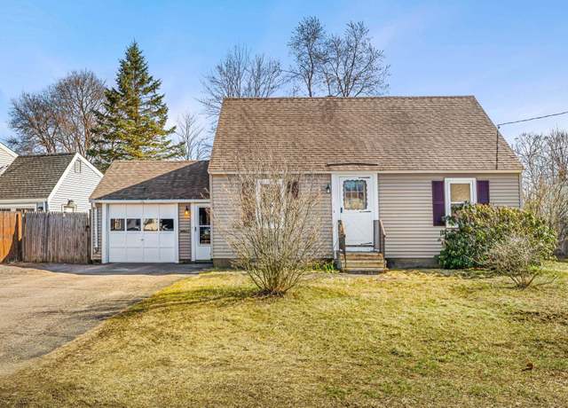 Property at 6 Lyons St, Rochester, NH 03867, 3 beds, 1 bath