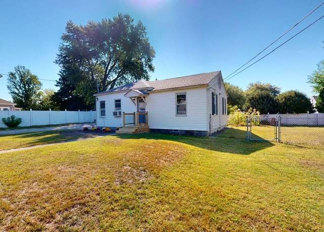 Property at 4 Haines St, Nashua, NH 03060, 3 beds, 1 bath