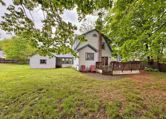 Property at 16 Sims St, Claremont, NH 03743, 3 beds, 1 bath