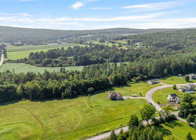 Property at 6 Pheasant Run Rd, Fairfax, VT 05454, 3 beds, 2.5 baths