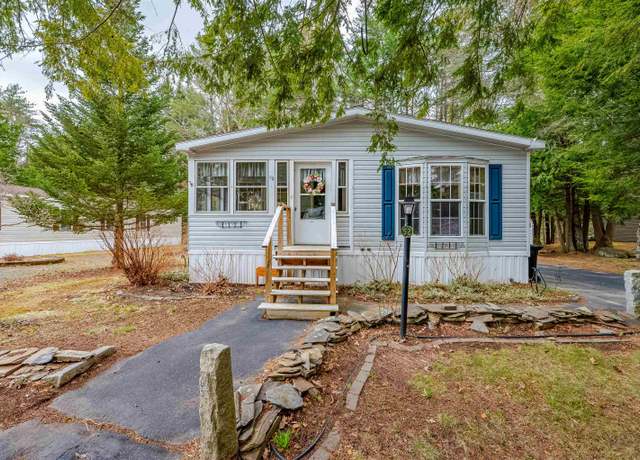 Property at 52 Murray Dr, Rochester, NH 03868, 2 beds, 1.5 baths