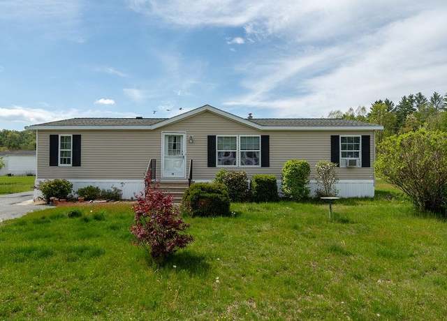 Property at 15 Elm St, Epsom, NH 03234, 2 beds, 2 baths