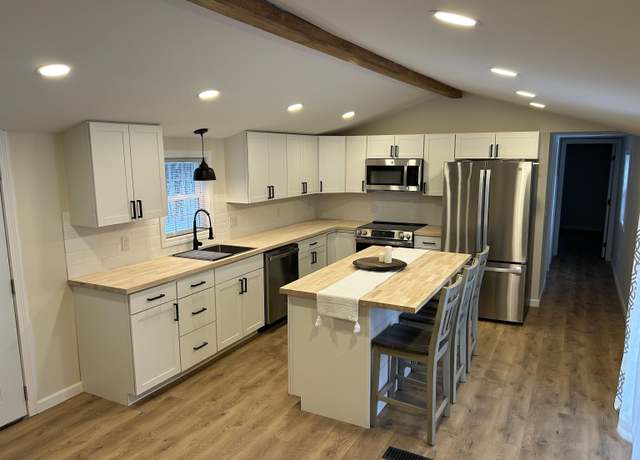Property at 12 Pinecrest Ests, Lee, NH 03861, 2 beds, 1 bath
