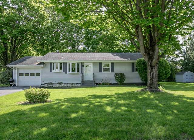 Property at 17 Mountain View Blvd, South Burlington, VT 05403, 3 beds, 1.5 baths