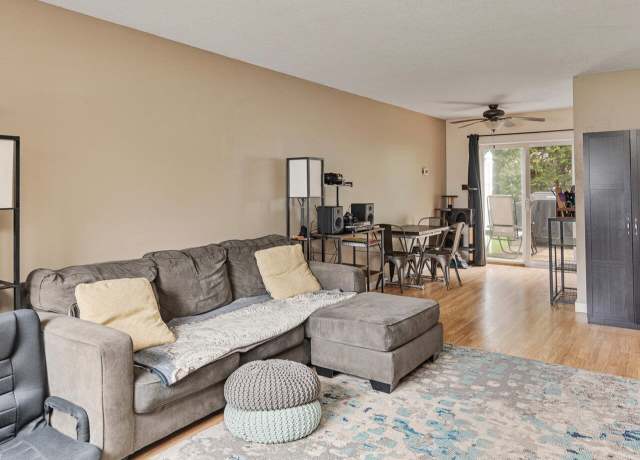 Property at R4 Grandview Dr, South Burlington, VT 05403, 2 beds, 1 bath