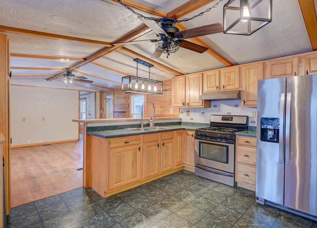 Property at 331 Lamplighter Dr, Conway, NH 03818, 2 beds, 1.5 baths