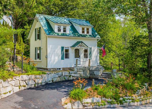Property at 1043 Main St, Sunapee, NH 03751, 2 beds, 3 baths