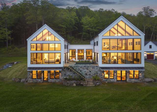 Property at 412 Skyland Ln, Woodstock, VT 05091, 4 beds, 4.5 baths