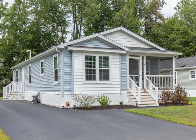 Property at 14 Cremin St, Concord, NH 03303, 3 beds, 2 baths