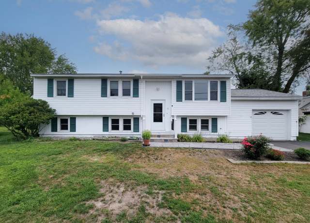 Property at 18 Euclid Ave, Nashua, NH 03060, 4 beds, 2 baths