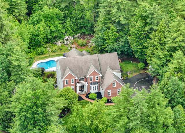 Property at 4 Chablis Ct, Bedford, NH 03110, 4 beds, 4.5 baths
