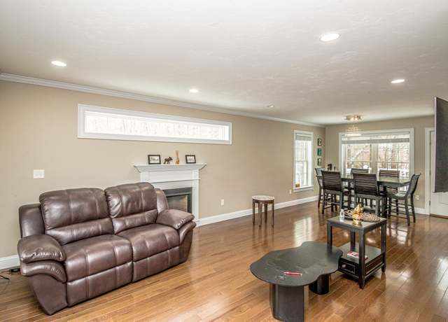 Property at 37 Intervale Outlook Cir #15, Conway, NH 03860, 3 beds, 3.5 baths