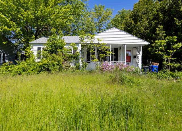 Property at 82 Green Acres Dr, Burlington, VT 05408, 3 beds, 1 bath