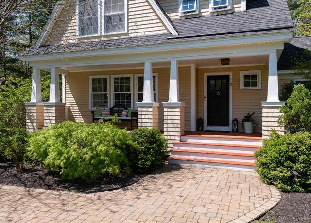 Property at 20 Ridgecrest Dr, Greenland, NH 03854, 3 beds, 2.5 baths