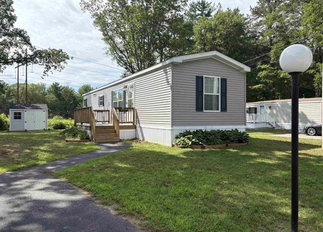 Property at 43 Melrose Dr, Rochester, NH 03867, 2 beds, 1.5 baths