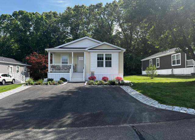 Property at 1 Marilyn Dr, Concord, NH 03303, 3 beds, 2 baths