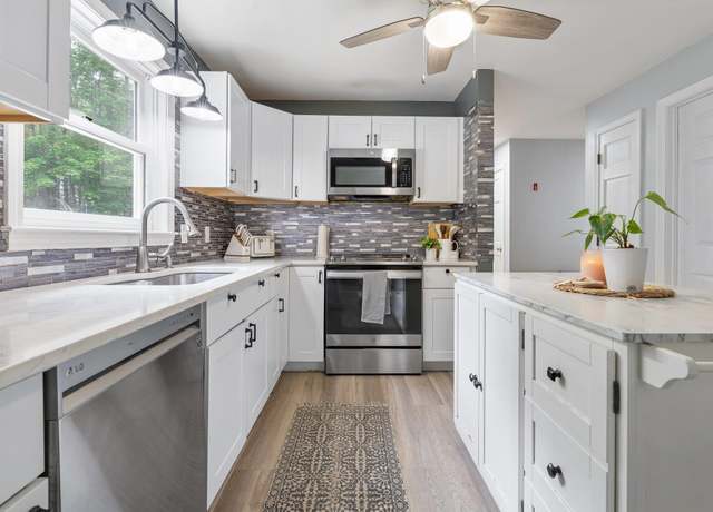Property at 224 Church Rd, Pembroke, NH 03275, 3 beds, 1.5 baths