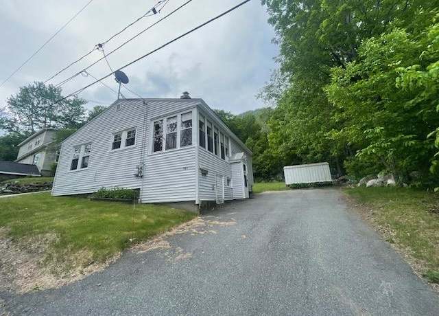 Property at 703 6Th Ave, Berlin, NH 03570, 2 beds, 1 bath