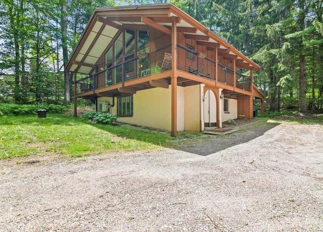 Property at 5 Founders Hill Rd, Winhall, VT 05340, 3 beds, 3 baths