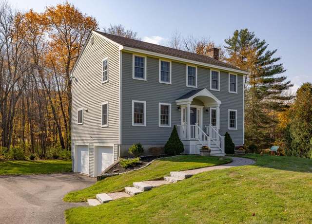 Property at 3 Jewett Ln, Stratham, NH 03885, 3 beds, 1.5 baths