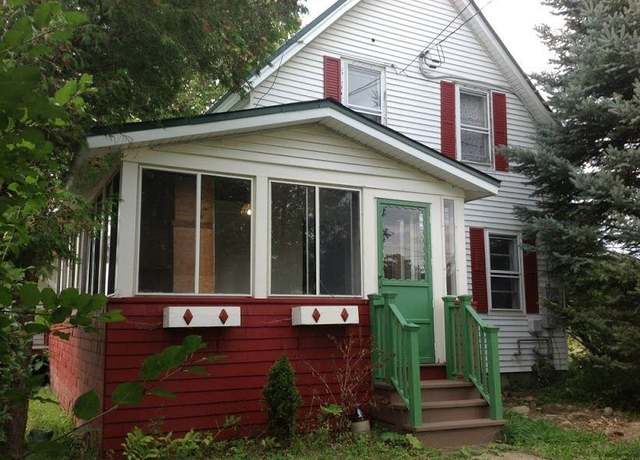 Property at 35 Pearl Ave, St. Albans Town, VT 05478, 3 beds, 1 bath