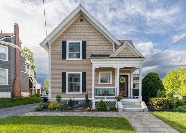 Property at 20 Russell Ave, Nashua, NH 03060, 4 beds, 2.5 baths