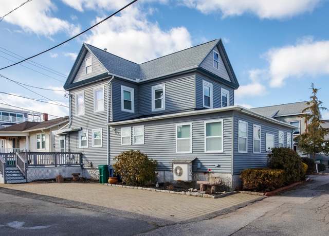 Property at 5 Cole St, Hampton, NH 03842, 4 beds, 2 baths