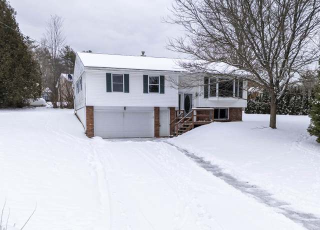 Property at 6 Brentwood Dr, Rutland City, VT 05701, 3 beds, 1.5 baths