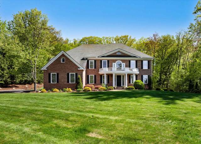 Property at 1 Dorothys Way, Bedford, NH 03110, 4 beds, 4.5 baths