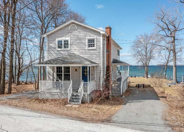 Property at 4261 Georgia Shore Rd, Georgia, VT 05478, 3 beds, 3.5 baths
