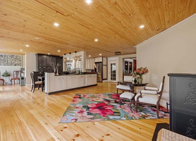 Property at 15 Pepperell Rd, Brookline, NH 03033, 7 beds, 5.5 baths