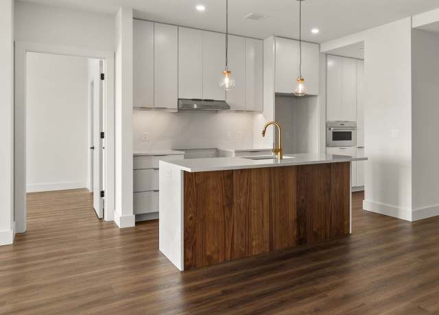 Property at 125 Cambrian Way #613, Burlington, VT 05401, 2 beds, 2 baths