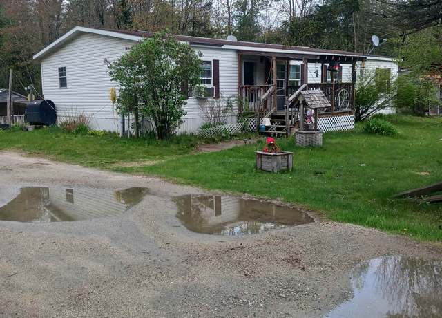 Property at 84 Warwick Rd, Winchester, NH 03470, 4 beds, 2 baths