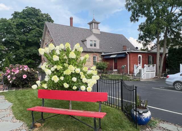 Property at 117 Walnut St #1, Manchester, NH 03104, 1 bed, 1 bath