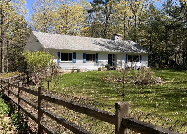 Property at 128 Madbury Rd, Durham, NH 03824, 3 beds, 4 baths
