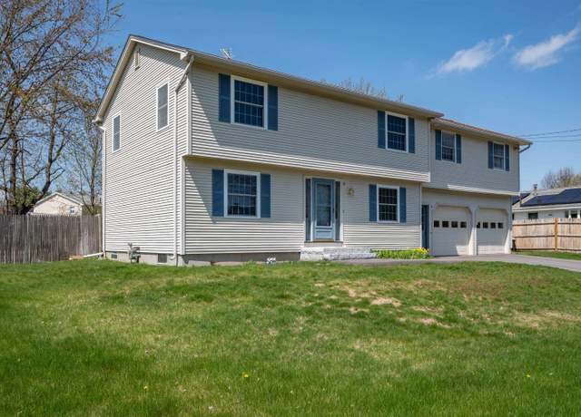 Property at 8 Hopi Dr, Nashua, NH 03063, 5 beds, 2.5 baths
