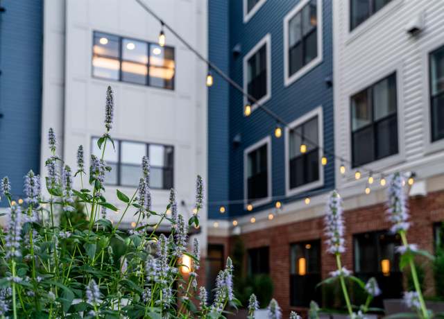 Property at 99 Foundry Pl #207, Portsmouth, NH 03801, 1 bed, 1 bath