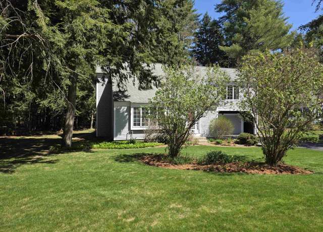 Property at 49 Peterson Cir, Concord, NH 03301, 3 beds, 2.5 baths