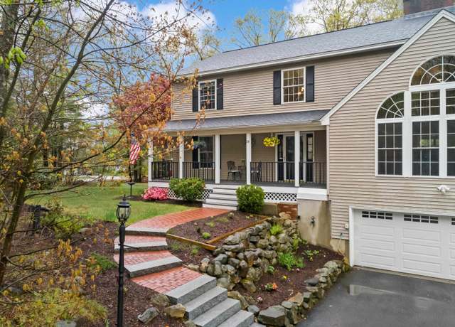 Property at 19 Ridgeview Dr, Hooksett, NH 03106, 5 beds, 4 baths