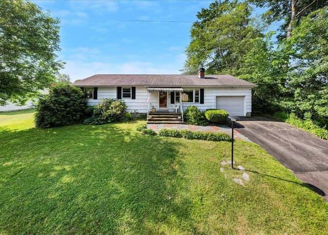 Property at 41 Goodwin St, Manchester, NH 03104, 3 beds, 1 bath