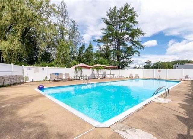 Property at 554 Endicott St N #4, Laconia, NH 03246