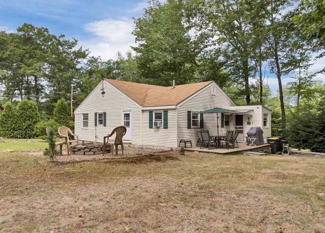 Property at 60 Colonial Rd, Laconia, NH 03246, 3 beds, 1.5 baths