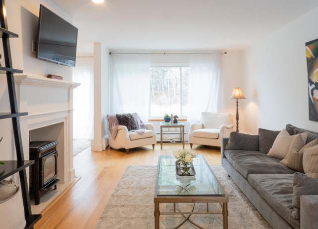 Property at 403 Brand Farm Dr, South Burlington, VT 05403, 2 beds, 2.5 baths