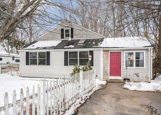 Property at 27 Boynton Ln, Seabrook, NH 03874, 3 beds, 2 baths