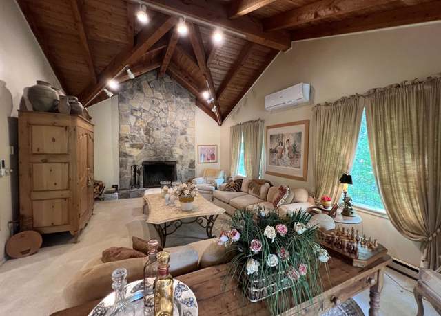 Property at 2 Blackberry Ln, Dover, VT 05356, 4 beds, 4 baths
