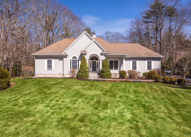 Property at 4 Forest Hill Ln, York, ME 03902, 3 beds, 2.5 baths