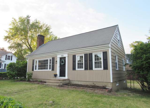 Property at 798 HANOVER St, Manchester, NH 03104, 4 beds, 1.5 baths