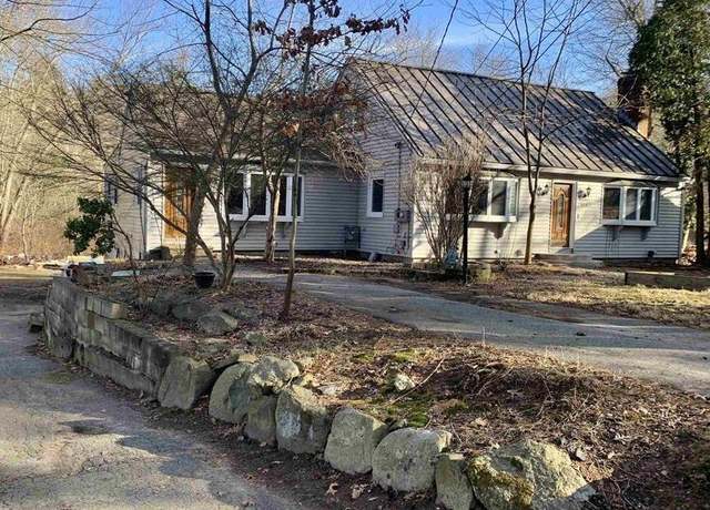 Property at 424 Main Dunstable Rd, Nashua, NH 03062, 4 beds, 2.5 baths