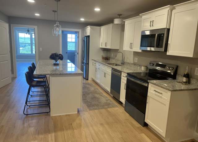 Property at 7 Cypress Ln #5, Windham, NH 03087, 2 beds, 2 baths