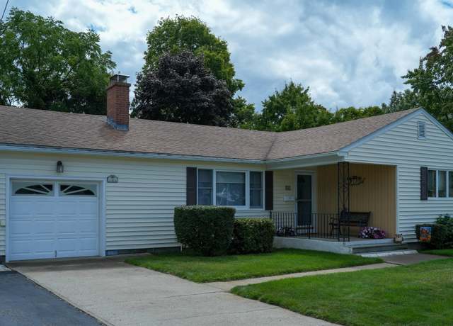 Property at 11 Killarney Dr, Burlington, VT 05408, 3 beds, 1 bath